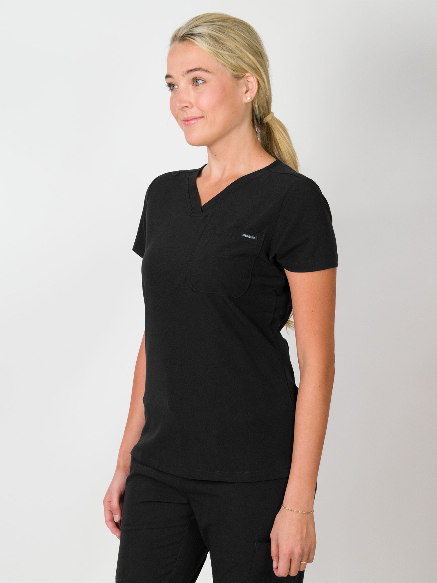 Camilla | Slim 1 Pocket Scrubs Top