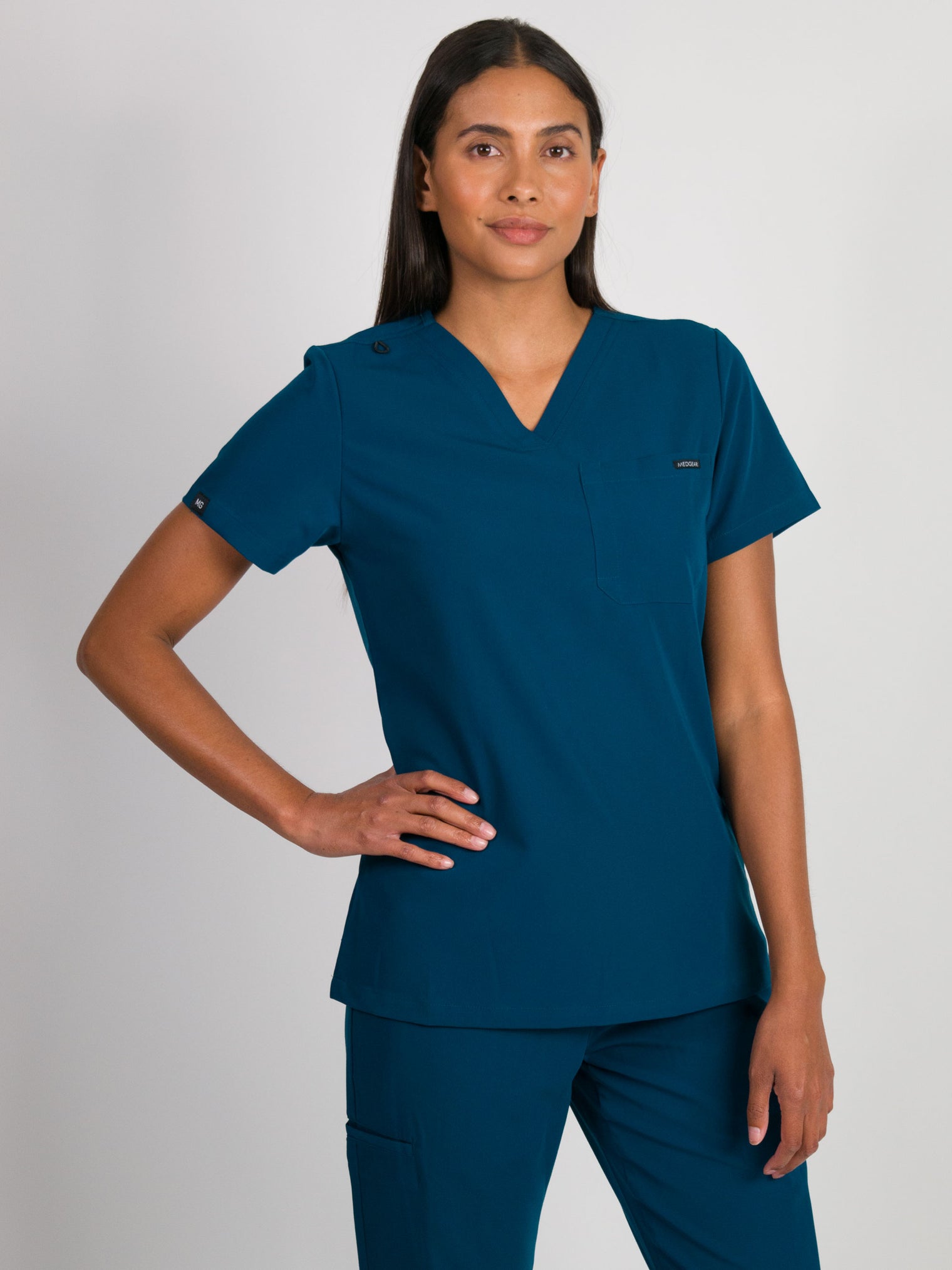 Camilla | Slim 1 Pocket Scrubs Top