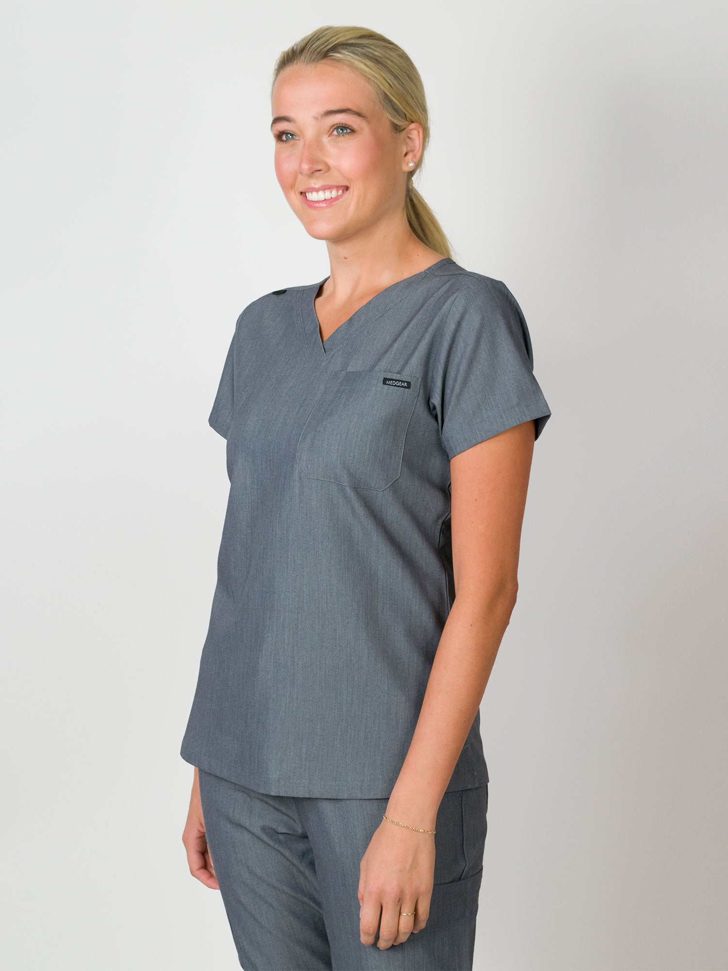 Camilla | Slim 1 Pocket Scrubs Top