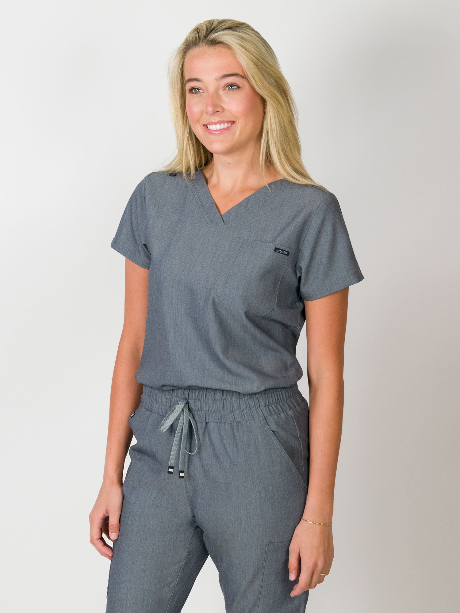 Camilla | Slim 1 Pocket Scrubs Top