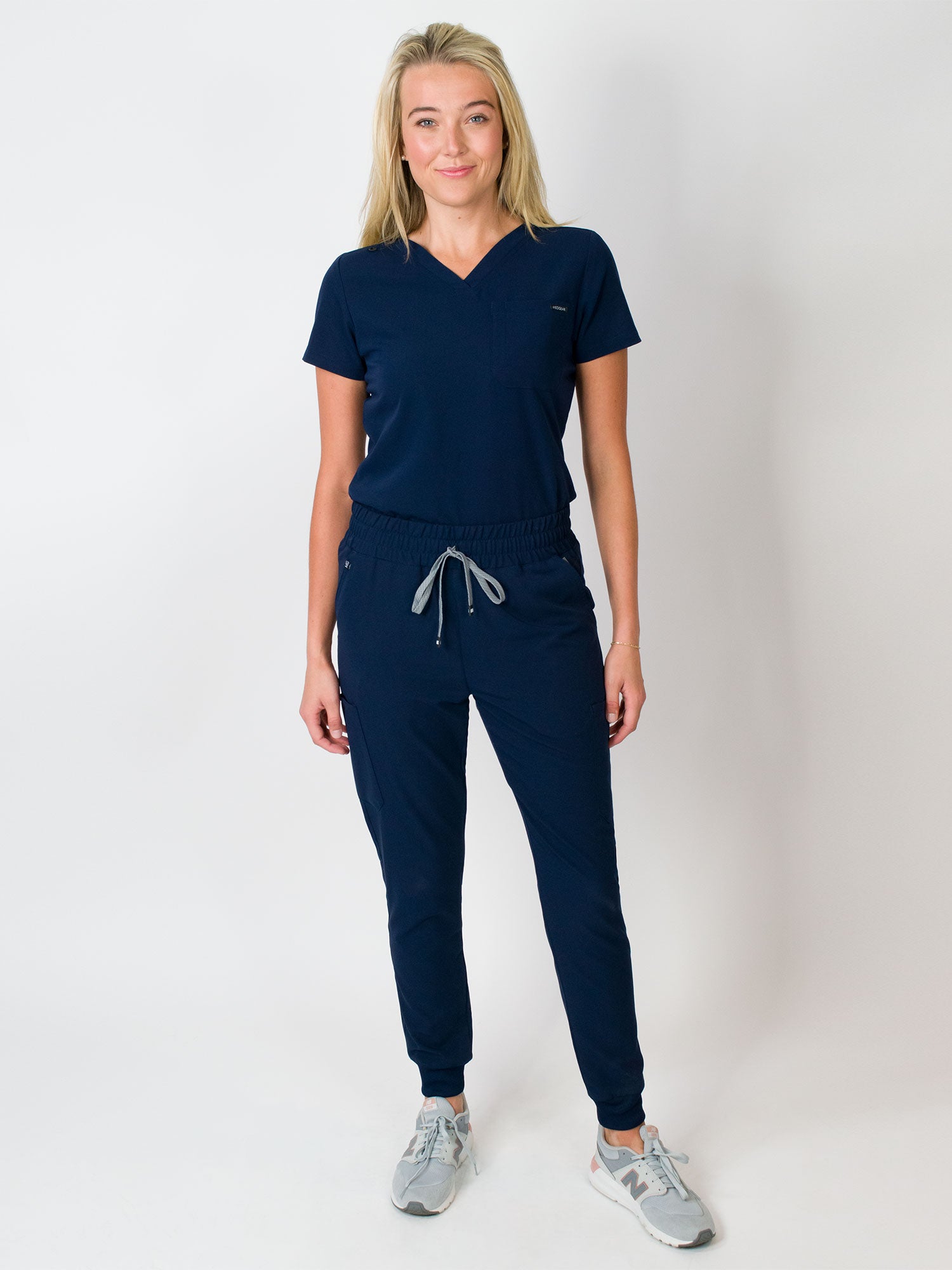 Camilla | Slim 1 Pocket Scrubs Top