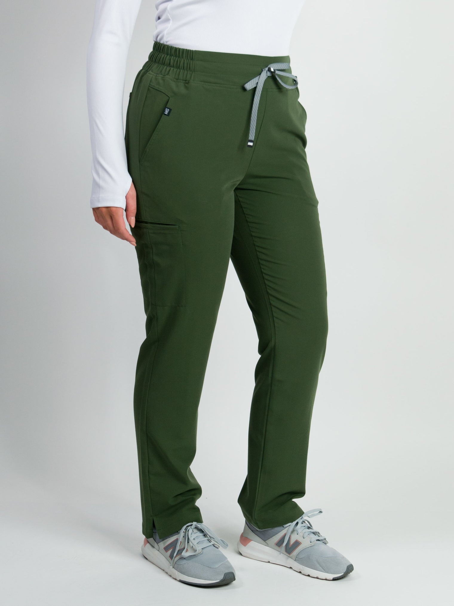 Ariana | Mid-rise Slim Straight Scrub Pants