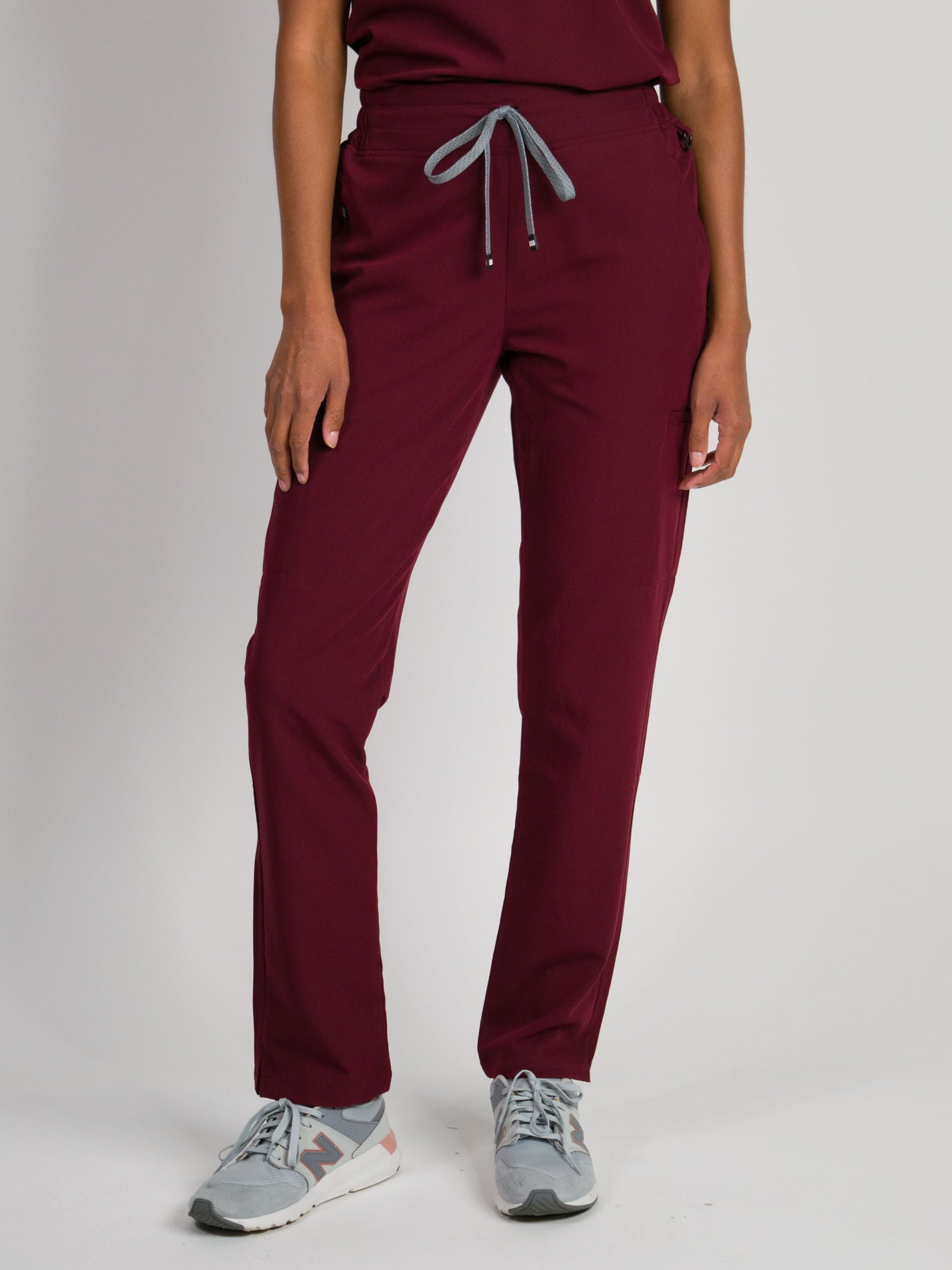 Ariana | Mid-rise Slim Straight Scrub Pants