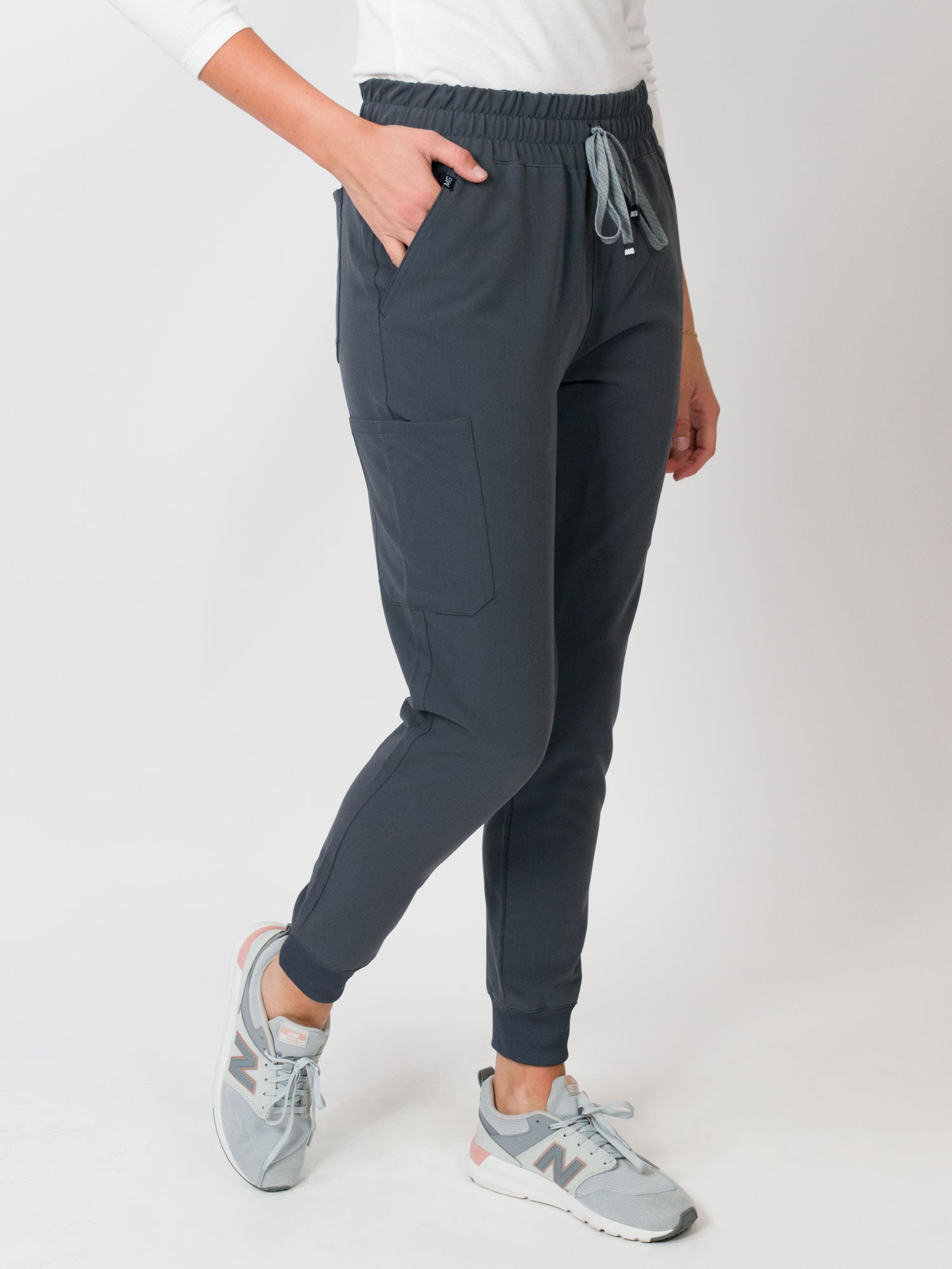 Madison | Mid-rise Slim Jogger Scrub Pants