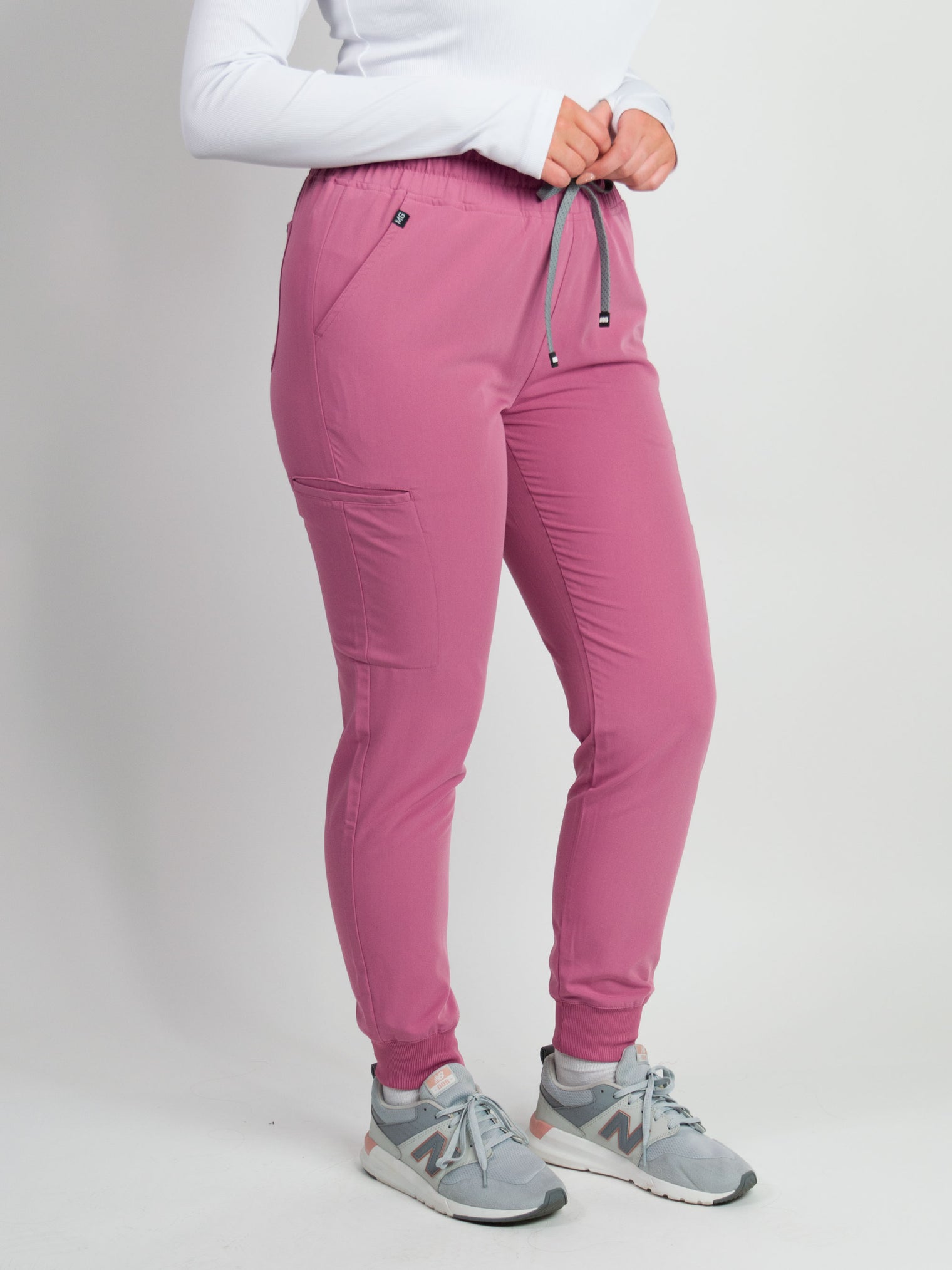 Madison | Mid-rise Slim Jogger Scrub Pants