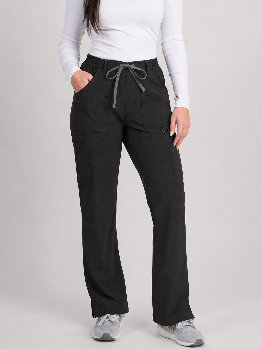 10 pocket straight leg scrub pant with belt loop detail