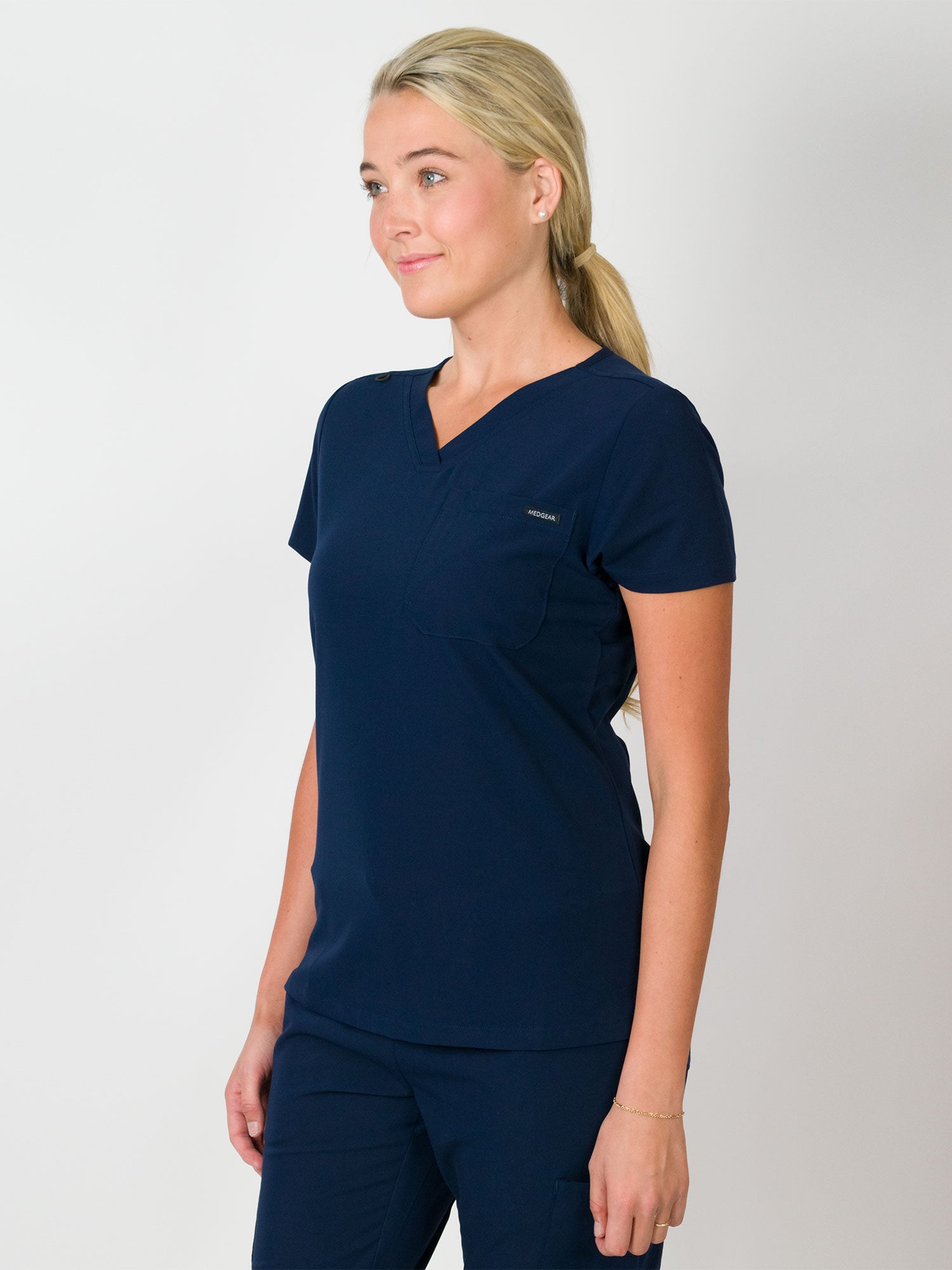 Camilla | Slim 1 Pocket Scrubs Top