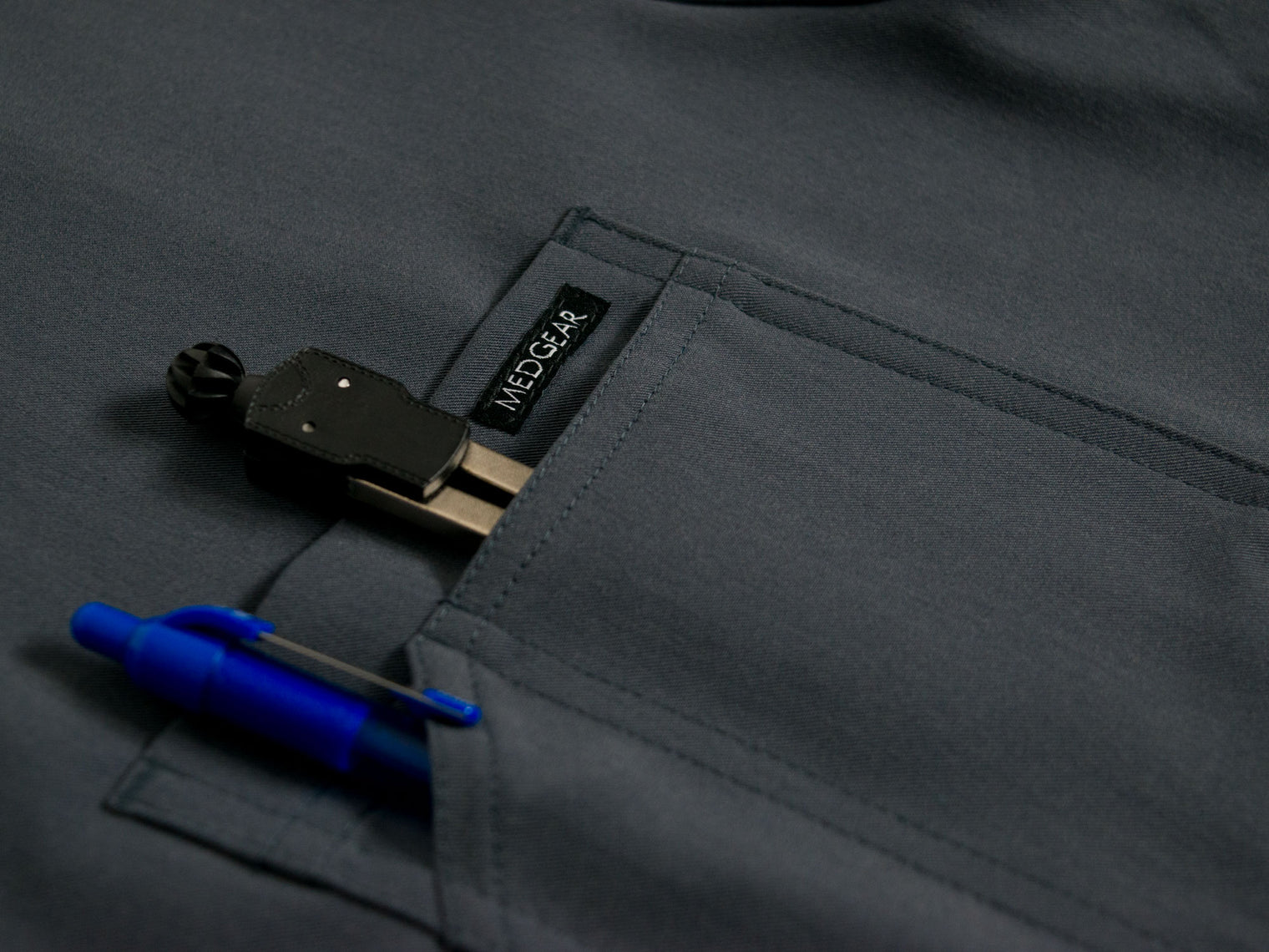 Thomas | 5-Pocket Scrub Top