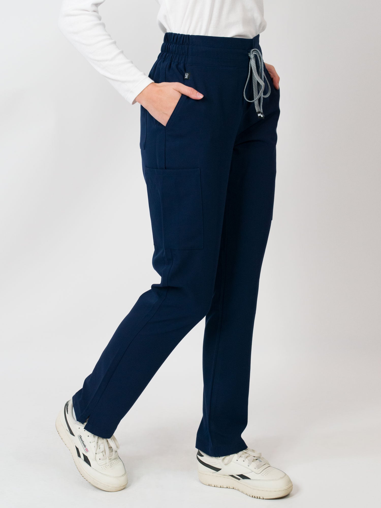 Ariana | Mid-rise Slim Straight Scrub Pants