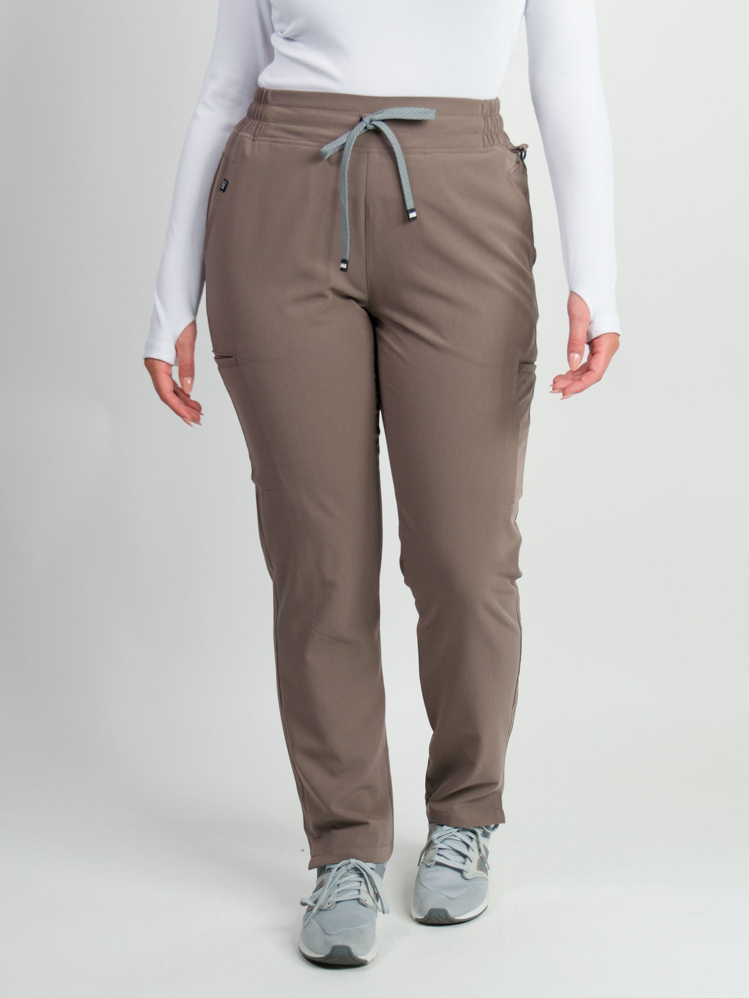 Ariana | Mid-rise Slim Straight Scrub Pants