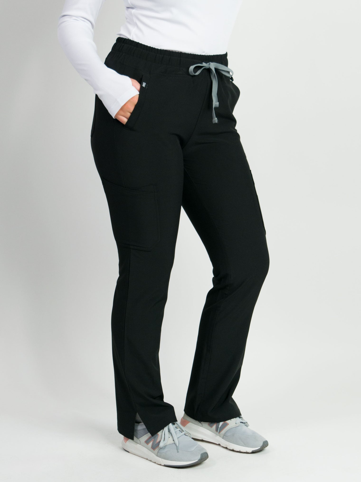 Straight Leg Mid-Rise Multi-Pocket Scrub Pant
